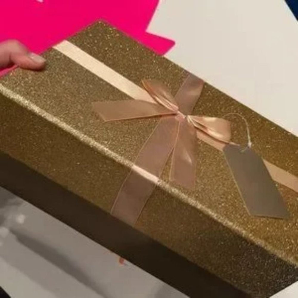 Decorative Gift Box / Keepsake Box (Gold) (gift wrap)